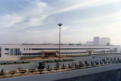 1995年5月30日，，，，，永利集团与日本小松株式会社合资建设小松永利集团工程机械有限公司