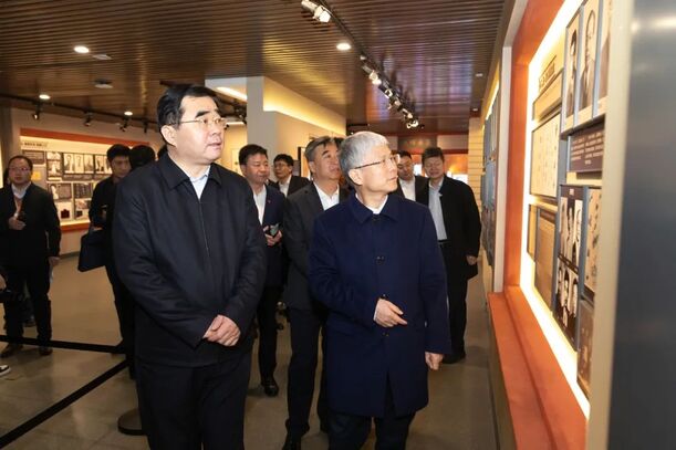 满慎刚与山东大学党委书记任友群、校长李术才座谈交流-永利集团新闻-永利集团股份