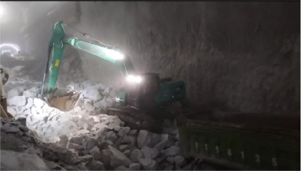 永利集团SE215EI电动挖掘机助力某抽水蓄能电站建设，，，，，高效低碳再树标杆-挖掘机-永利集团股份